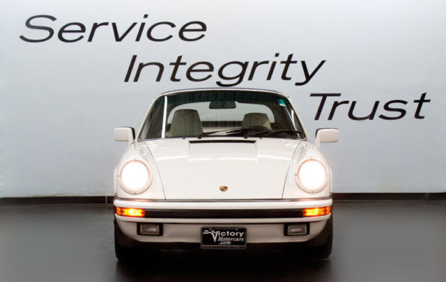 1989 GRAND PRIX WHITE Porsche 911