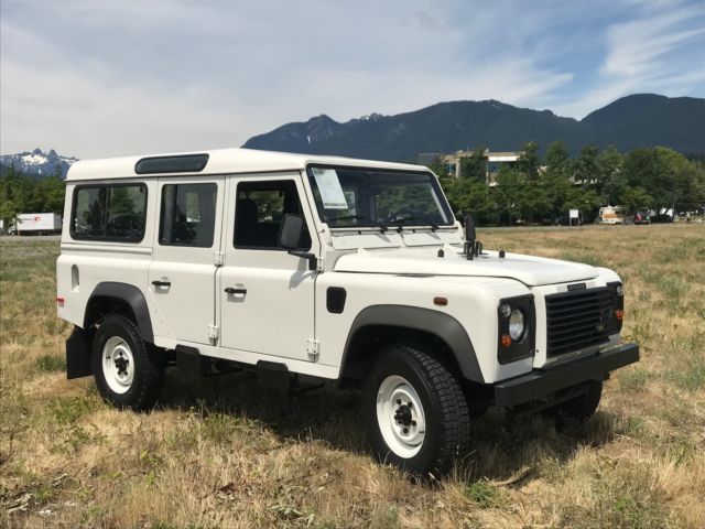 1983 White Land Rover Defender Wagon