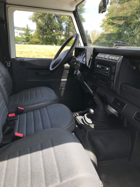 1983 White Land Rover Defender Wagon