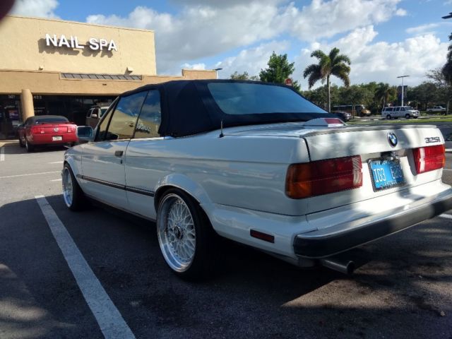 1988 White BMW 3-Series Convertible