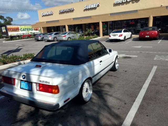 1988 White BMW 3-Series Convertible