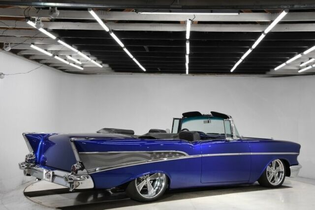 1957 Blue Chevrolet Bel Air/150/210 Convertible