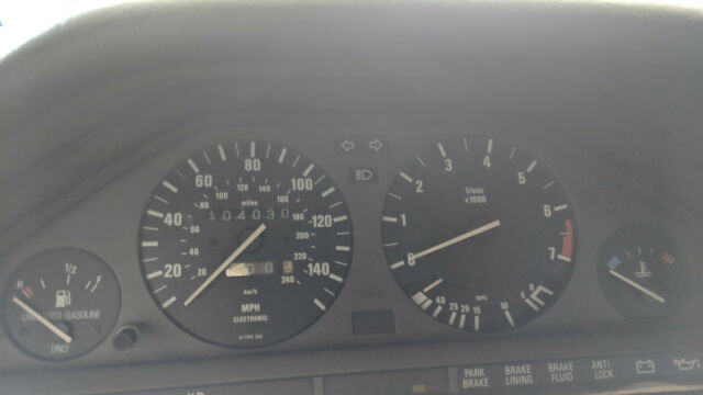 1991 White BMW 3-Series Coupe