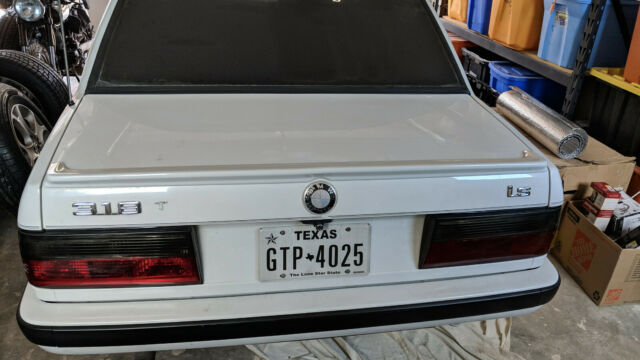 1991 White BMW 3-Series Coupe