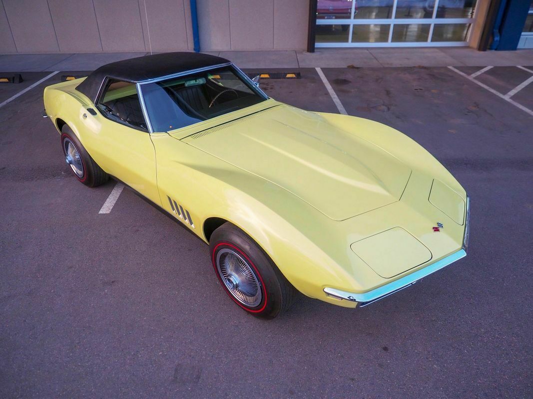 1968 Yellow Chevrolet Corvette --