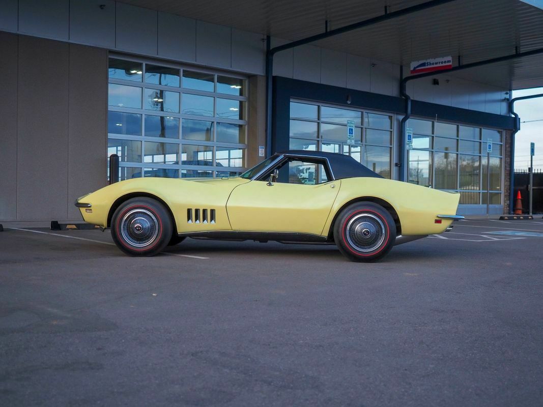 1968 Yellow Chevrolet Corvette --