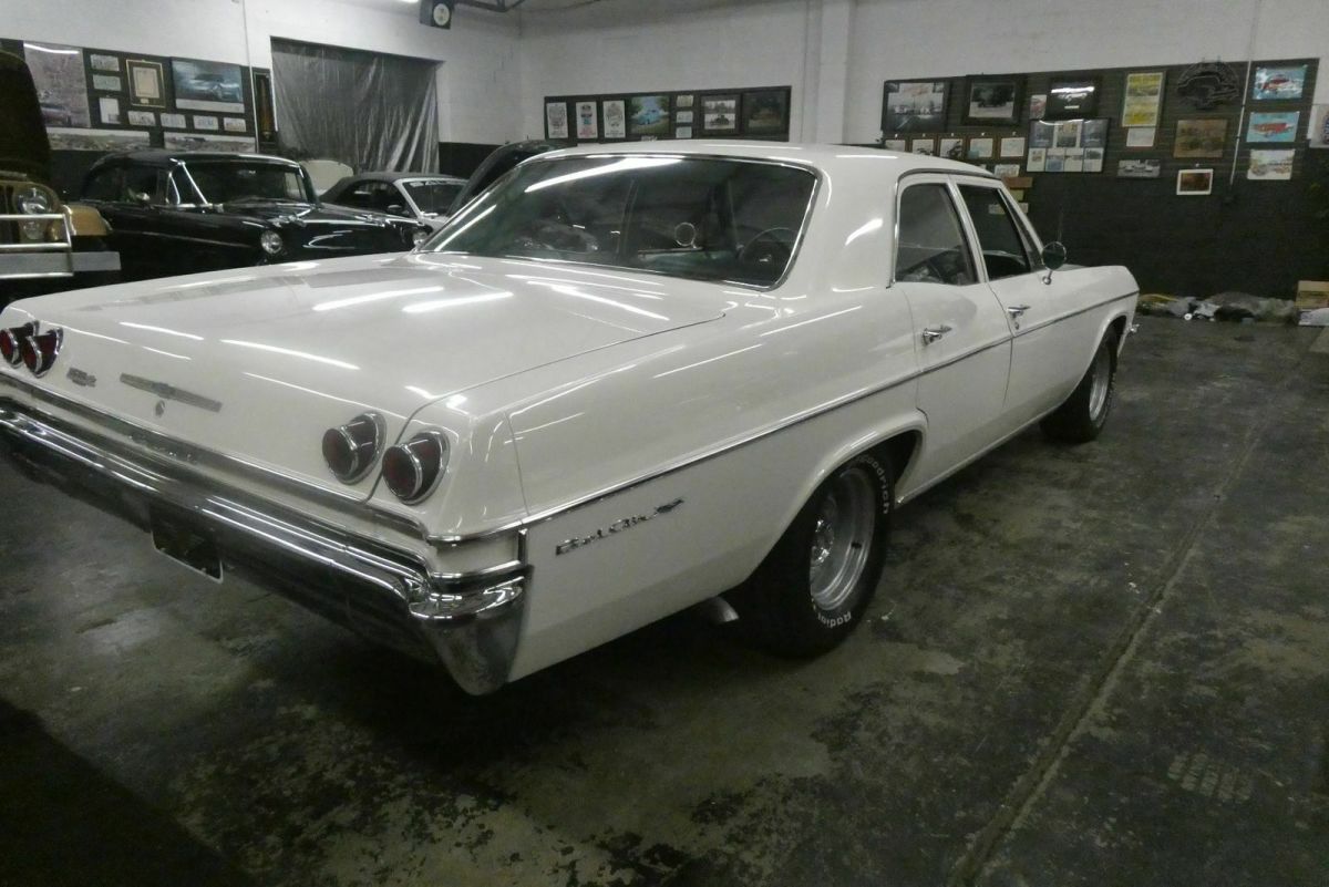 1965 White Chevrolet Bel Air/150/210 Sedan