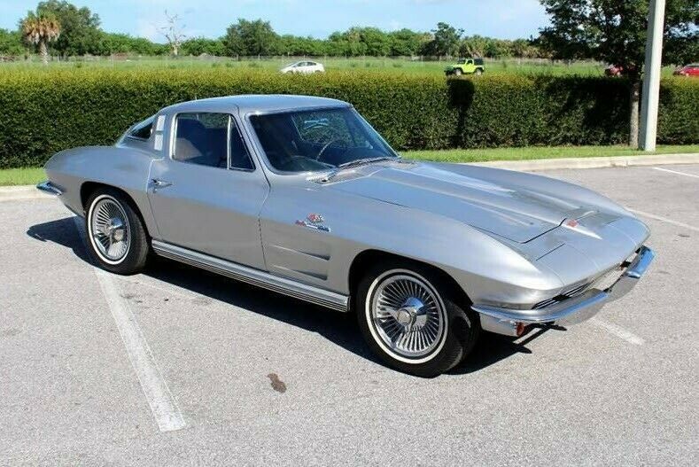 1964 Grey Chevrolet Corvette 327 Sports car