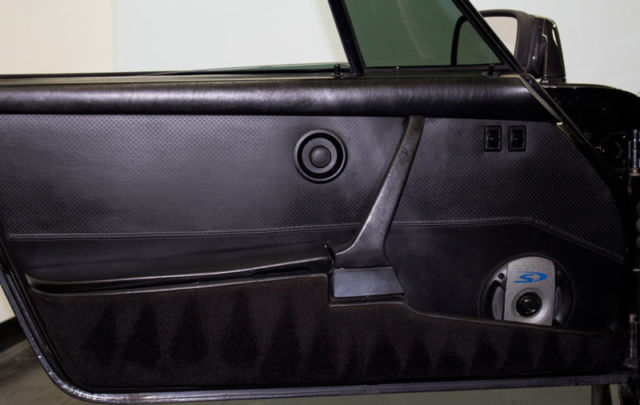 1984 BLACK METALLIC Porsche 911 Convertible