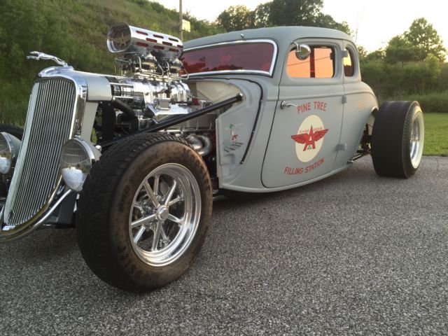 1933 Matte Gray Ford Coupe