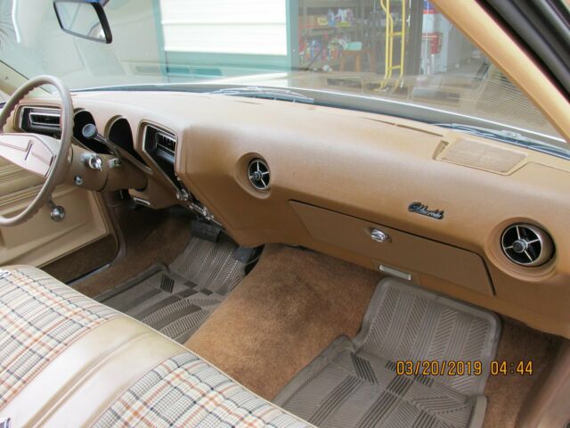 1976 BUCKSKIN Oldsmobile Cutlass 2 DOOR