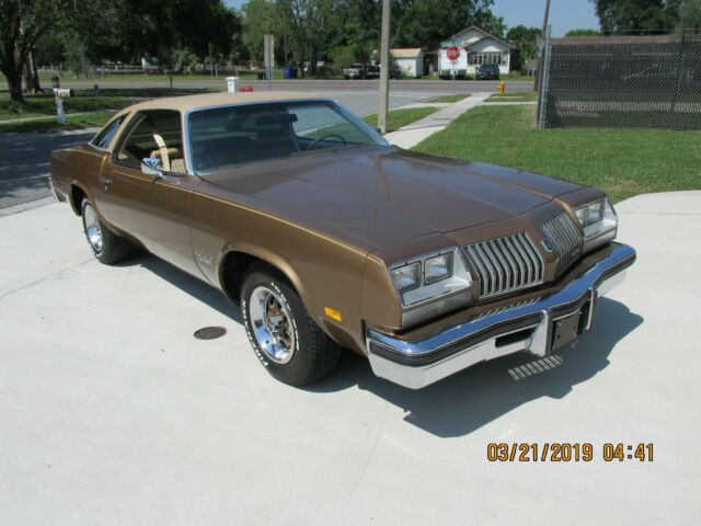 1976 BUCKSKIN Oldsmobile Cutlass 2 DOOR