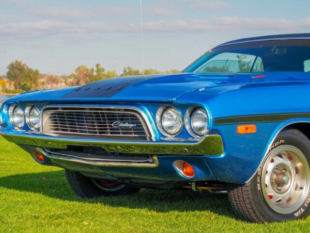 1972 Blue Dodge Challenger --