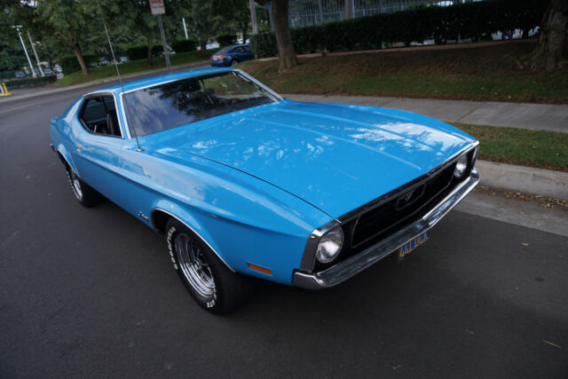 1971 Blue Ford Mustang 351/285HP V8 Cleveland Sportsroof Fastback 2 Dr Fastback