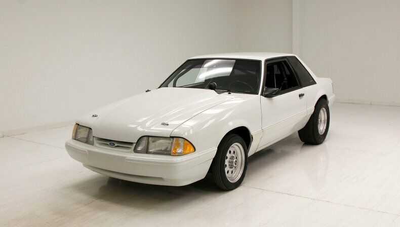 1992 White Ford Mustang LX Coupe