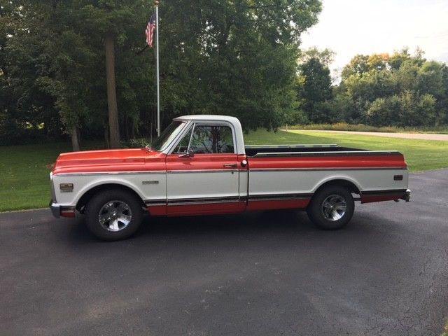 1972 Red/White Chevrolet C-10 Standard Cab Pickup