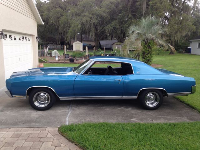 1972 Blue Chevrolet Monte Carlo Coupe