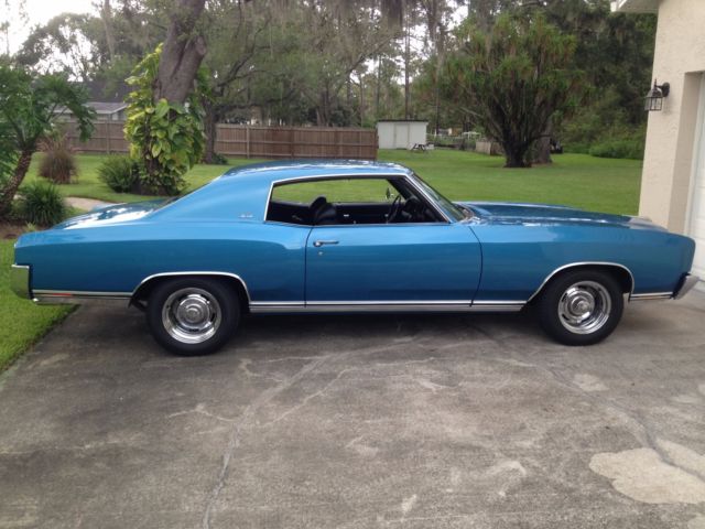 1972 Blue Chevrolet Monte Carlo Coupe