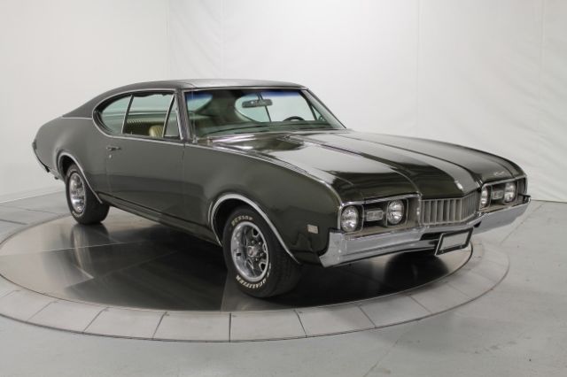 1968 Green Oldsmobile Cutlass Coupe