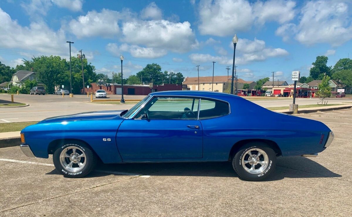 1972 Blue Chevrolet Chevelle Coupe