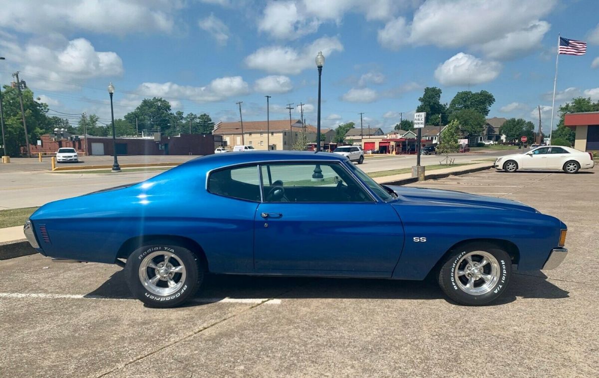 1972 Blue Chevrolet Chevelle Coupe