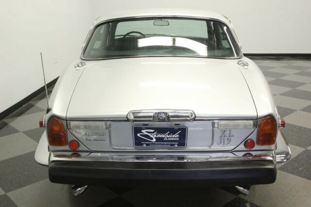 1979 Silver Jaguar XJ8-L Sedan
