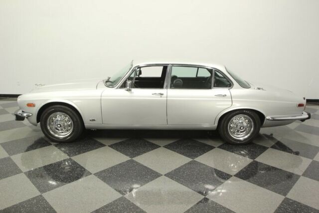 1979 Silver Jaguar XJ8-L Sedan