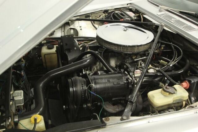 1979 Silver Jaguar XJ8-L Sedan