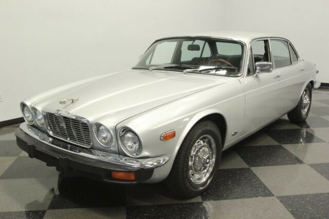1979 Silver Jaguar XJ8-L Sedan