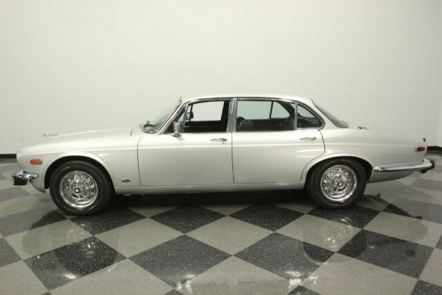 1979 Silver Jaguar XJ8-L Sedan