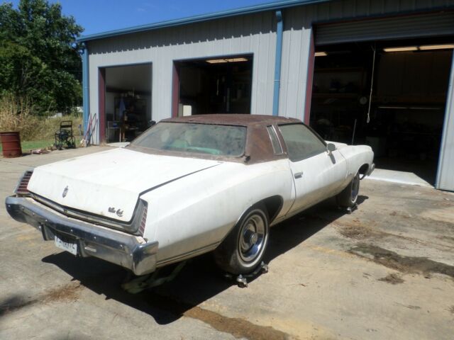 1973 White Chevrolet Monte Carlo Coupe