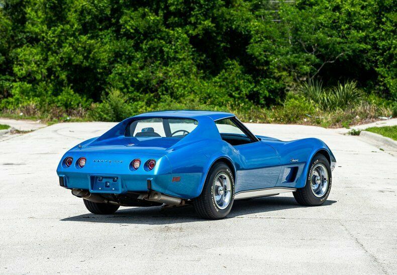 1975 Blue Chevrolet Corvette Coupe