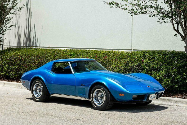 1975 Blue Chevrolet Corvette Coupe