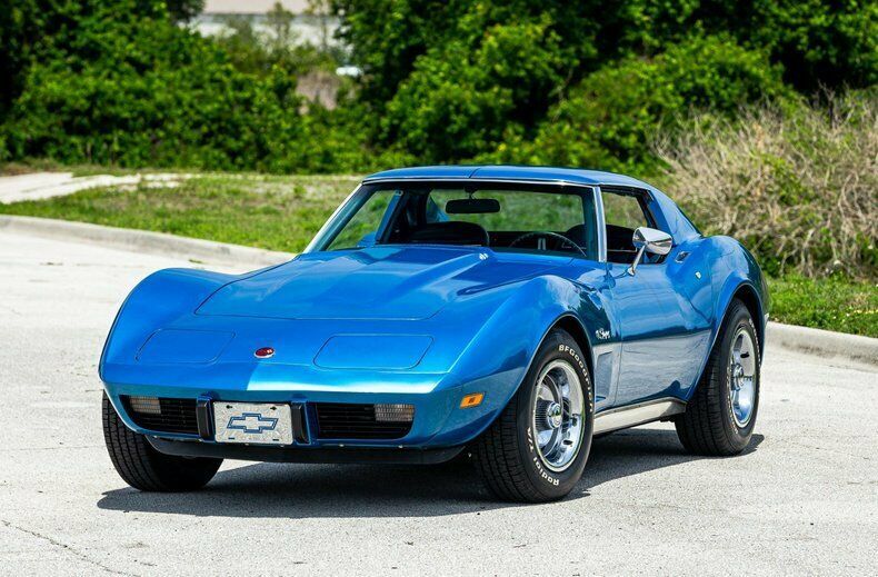 1975 Blue Chevrolet Corvette Coupe