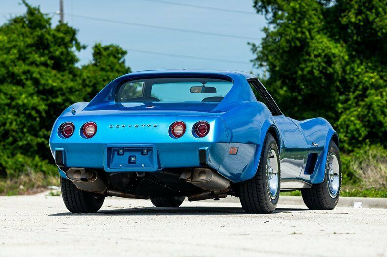 1975 Blue Chevrolet Corvette Coupe