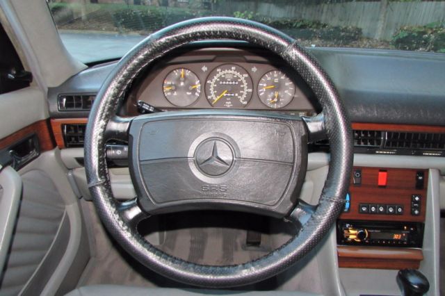 1991 Blue Mercedes-Benz S-Class Sedan