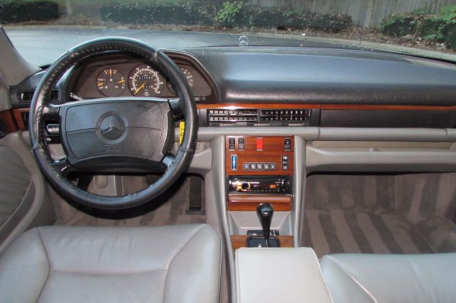 1991 Blue Mercedes-Benz S-Class Sedan