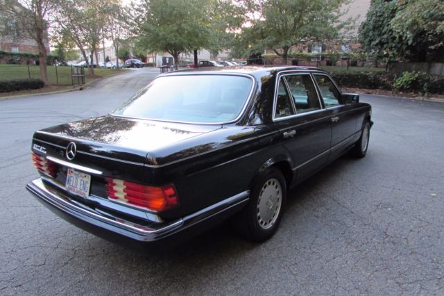 1991 Blue Mercedes-Benz S-Class Sedan