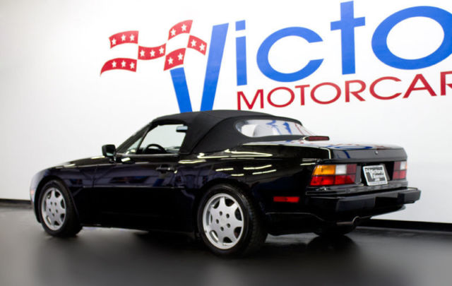 1990 BLACK W/ BLACK TOP Porsche 944 Convertible