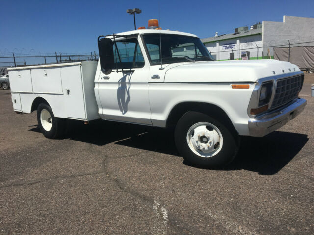1979 Ford F-350 Utility Truck