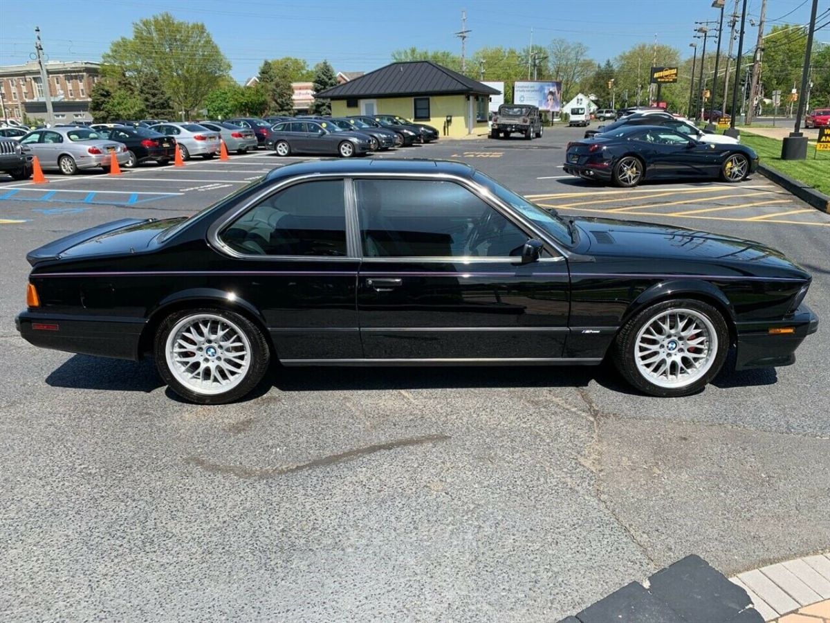1988 Black BMW M6 --