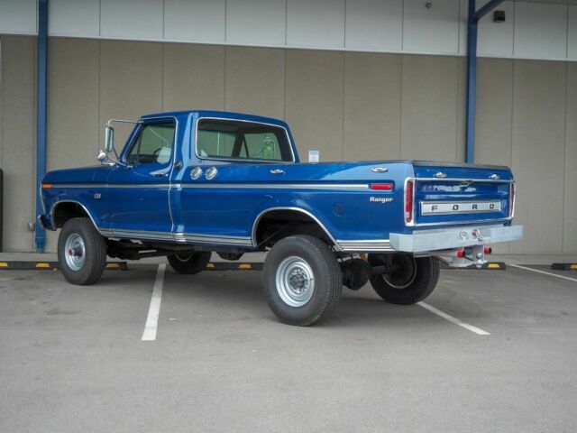 1973 Blue Ford F-250 --