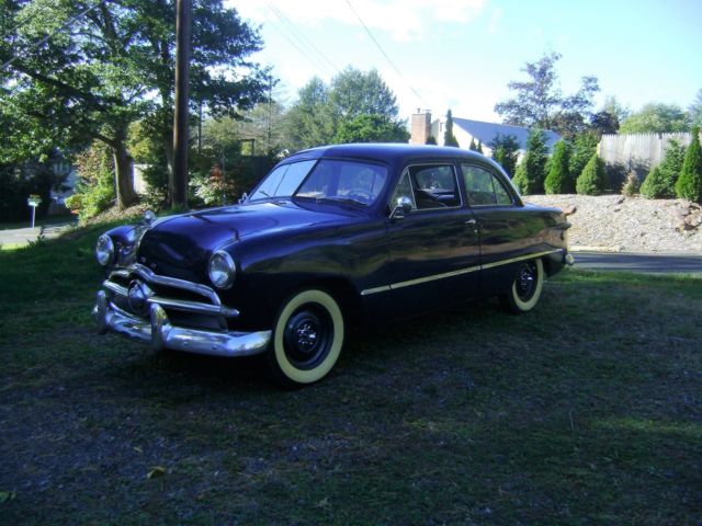 1949 Blue Ford Deluxe Sedan