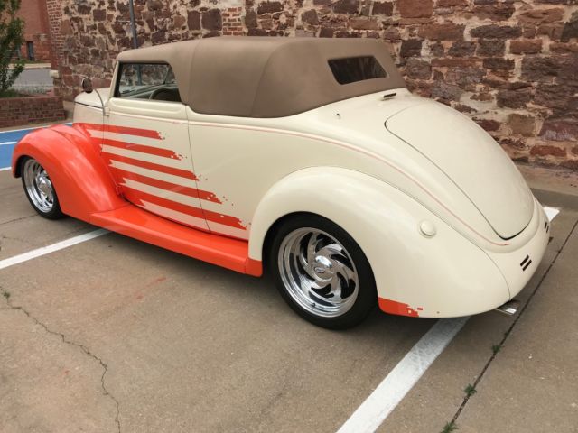 1937 ORANGE/ CREAM Ford CABRIOLET CONVERTIBLE Convertible