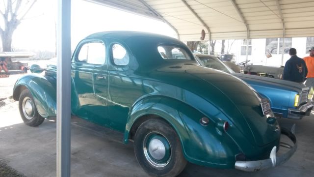 1937 Green Plymouth p4 Coupe
