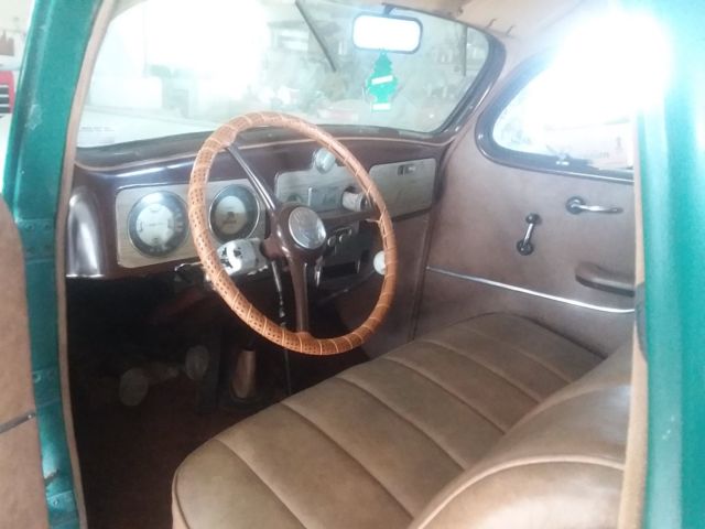 1937 Green Plymouth p4 Coupe