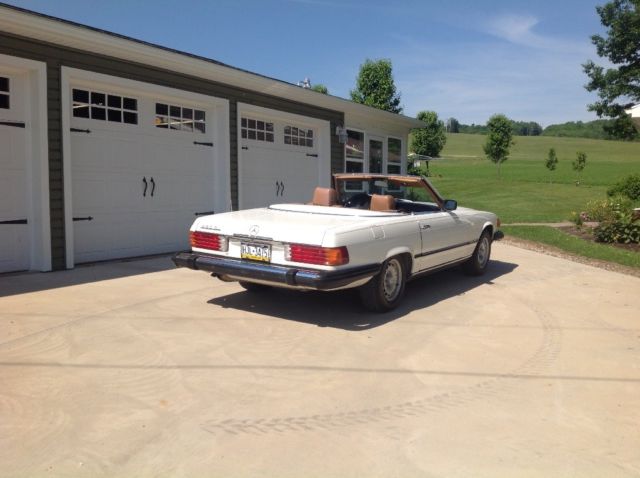 1985 White Mercedes-Benz SL-Class Convertible