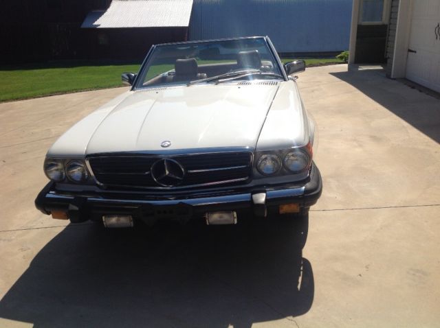 1985 White Mercedes-Benz SL-Class Convertible