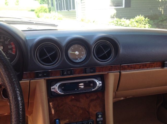 1985 White Mercedes-Benz SL-Class Convertible