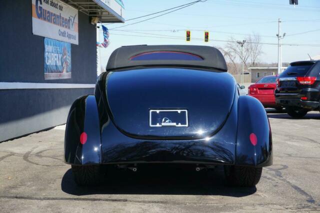 1939 Black Ford Cabriolet Coupe
